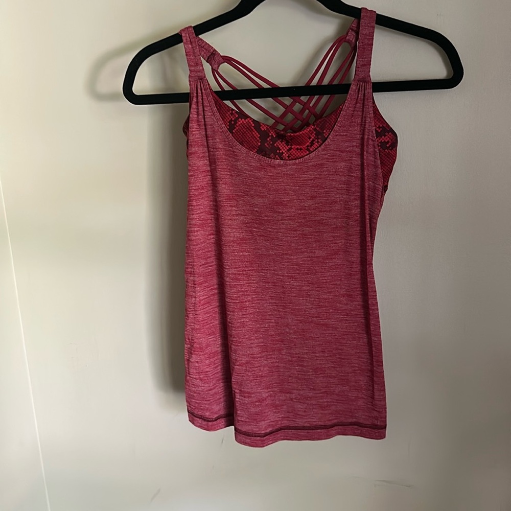 Lululemon Sunset salutation built in‎ sports bra criss cross straps tank